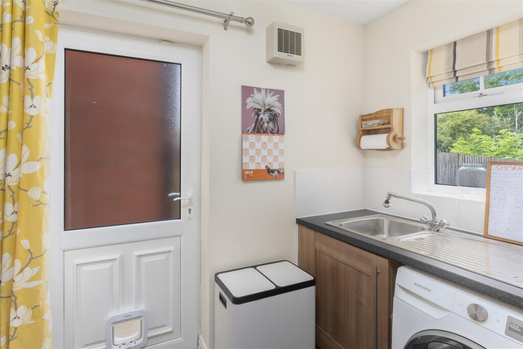 13 Claypits Close, Banbury-11.jpg