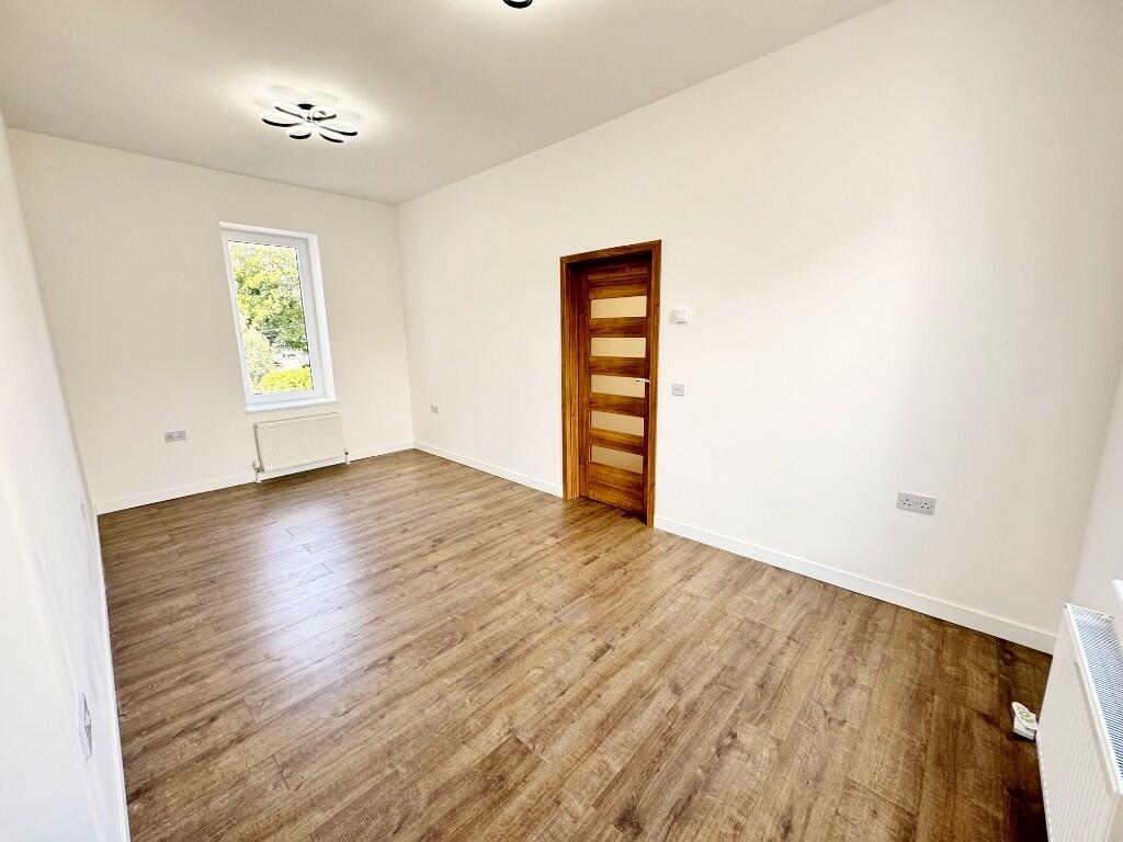 Bedroom 2 (1)