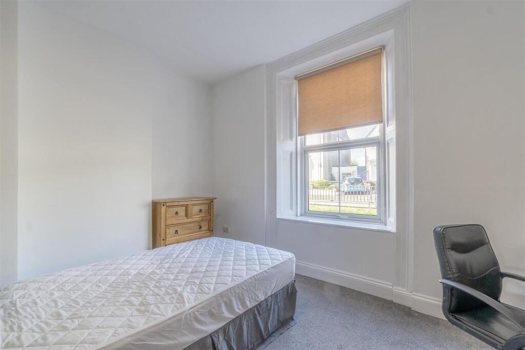 Bedroom.jpg