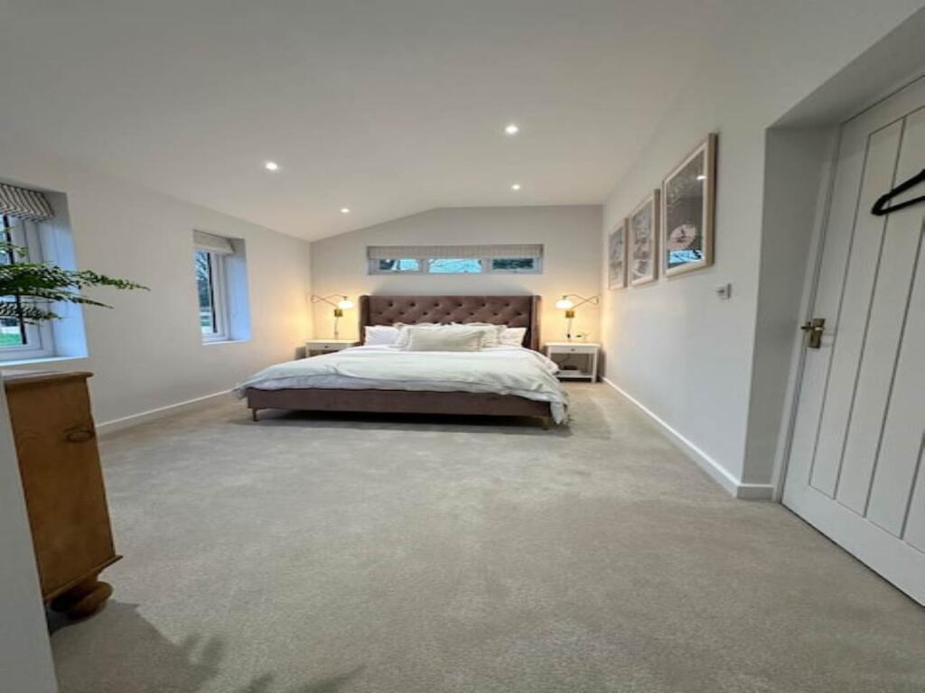 Large Bedroom
