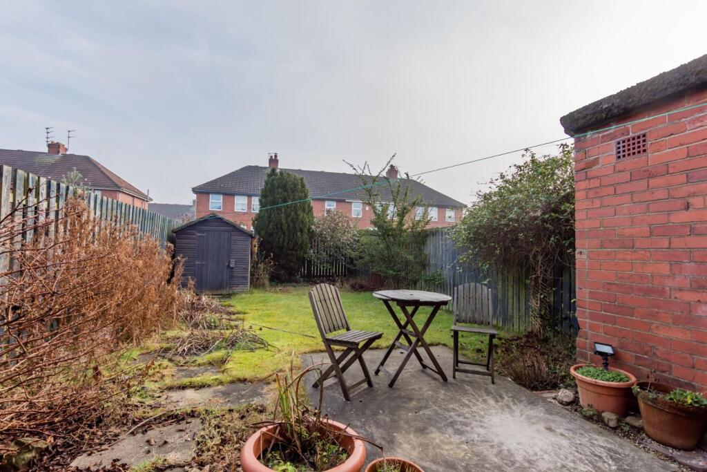 Lucas Avenue (86) garden.jpg