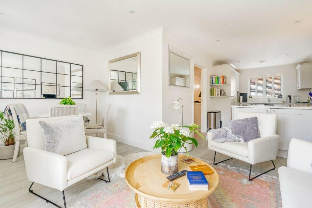 Kitchen/living area