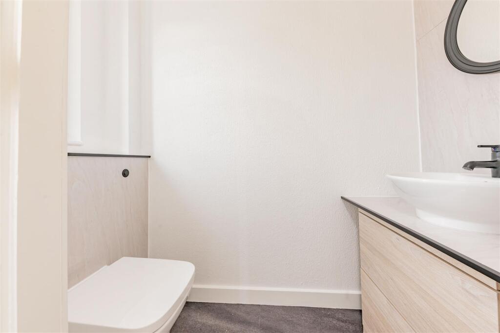 35 Myrtlehall Gardens Dundee-6.JPG