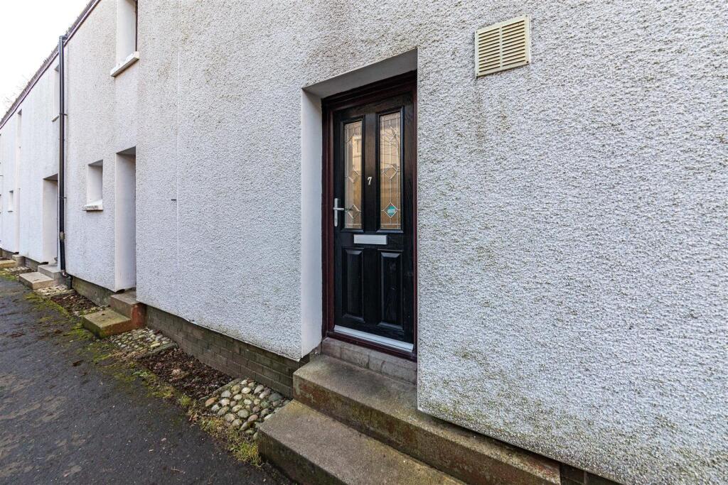 7 Briers Lane Galashiels 02.JPG