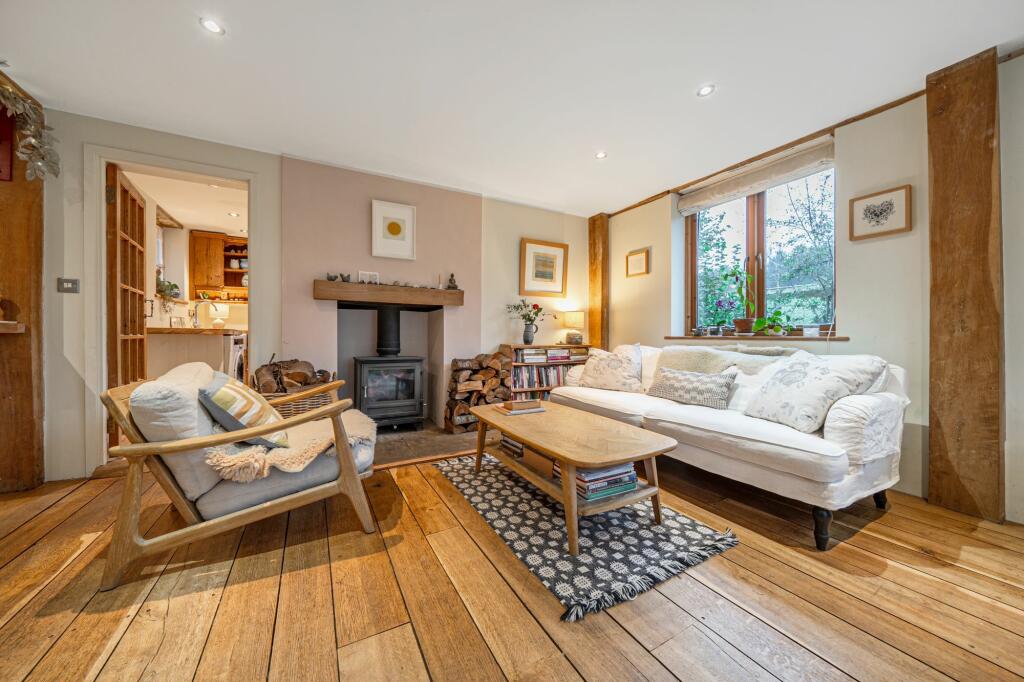 Living Room (2)