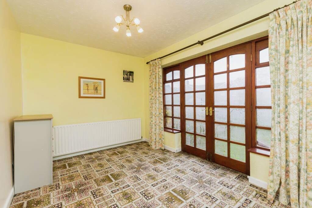 Reception/Bedroom 2