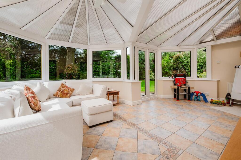 Conservatory Day Room