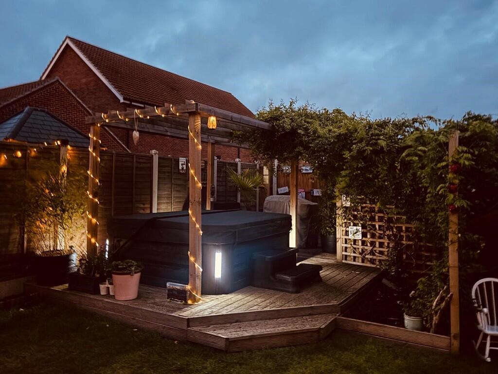 House Garden Nigh...
