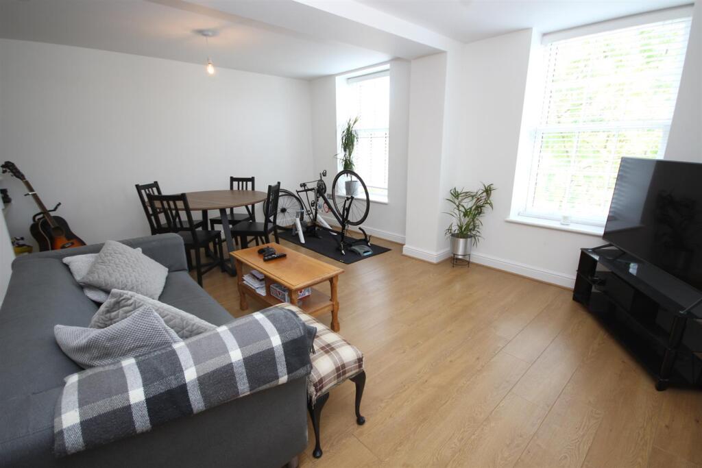 Living Room 1.JPG
