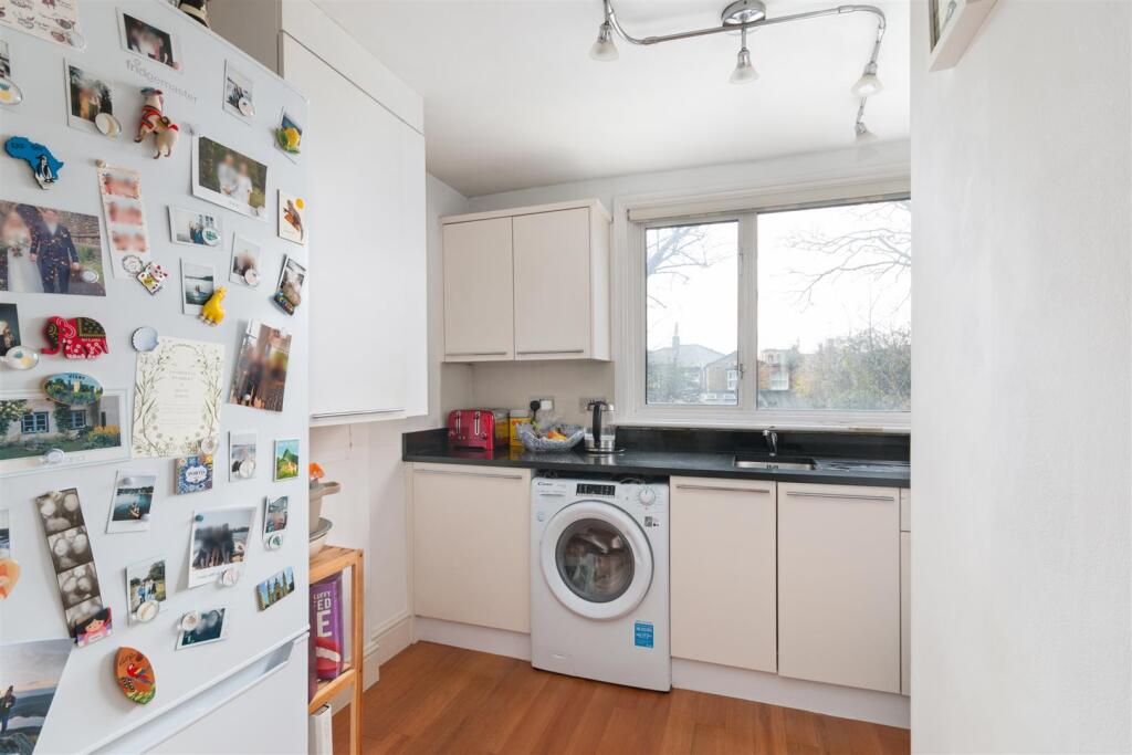 Louvaine Road 15b PH5.jpg