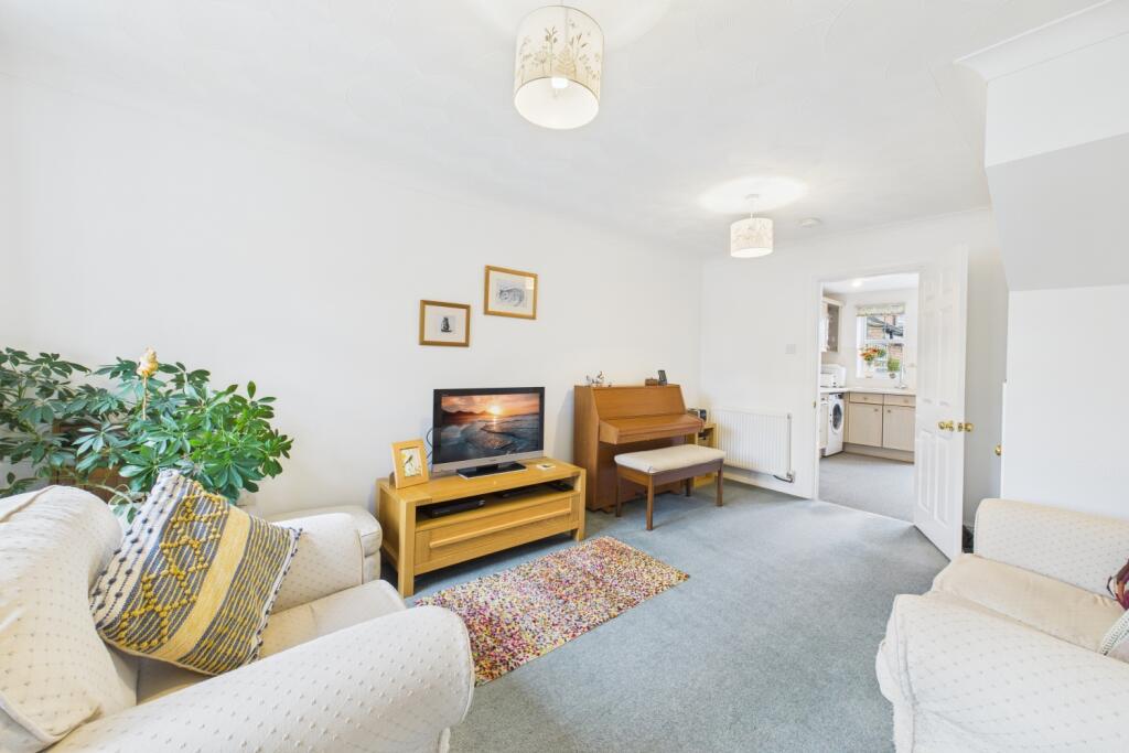 CAM03162G0-PR0349-STILL011