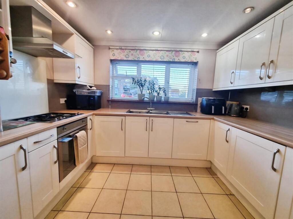 ce1dc1e9-PHOTO-2025-10-07-08-19-15 20 282 29.jpg