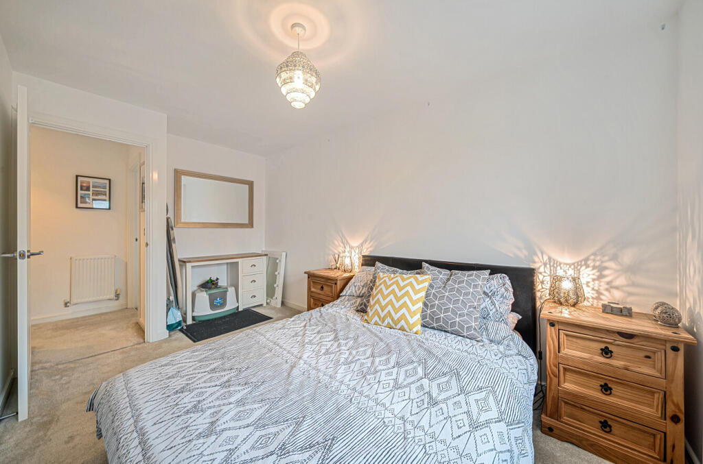 1383614-15-692470...