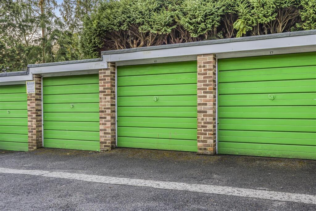 16 Woodlands, 32 Lindsay Road, Poole-PorticoMarket