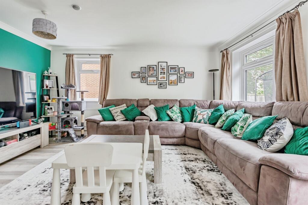 Living &amp; Dining Room