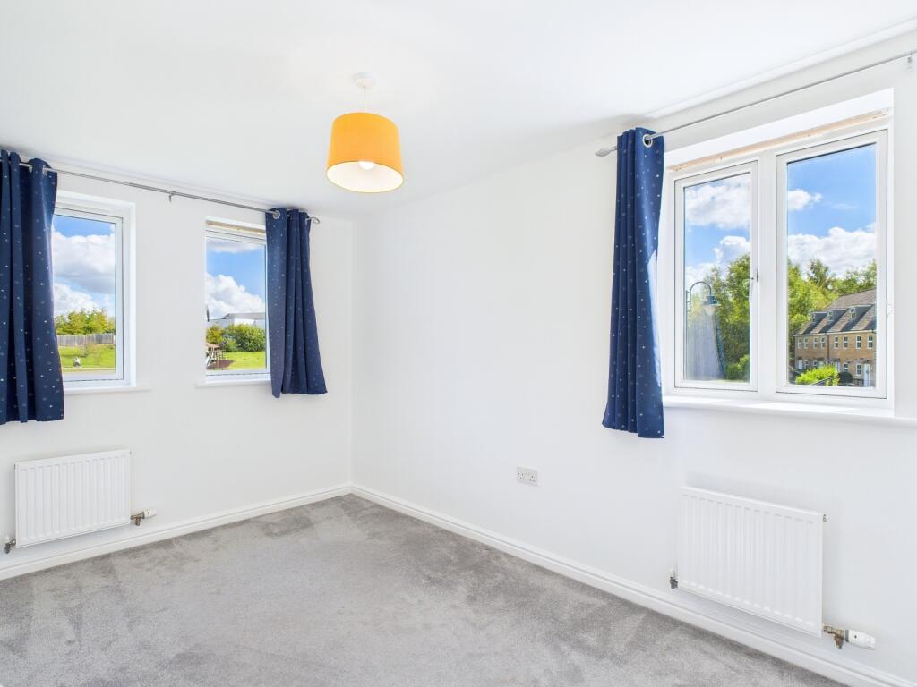 CAM01909G0-PR0388-STILL019