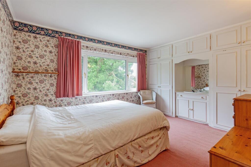 Bedroom 2-1.jpg