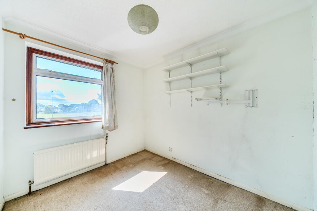 1348470-11-68b997...