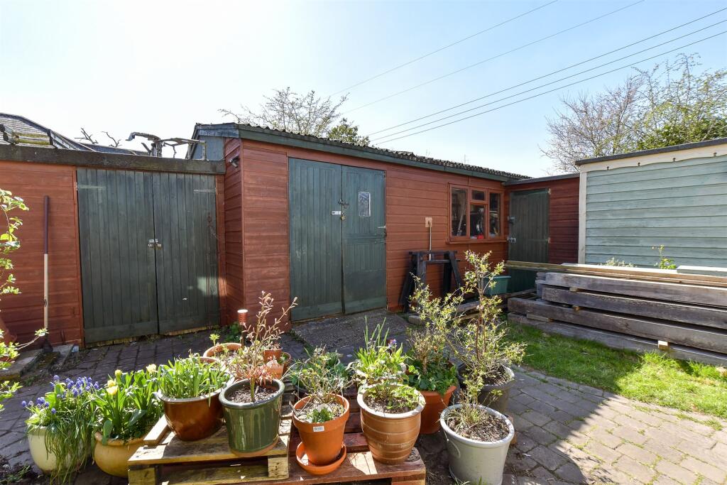 Workshop/Outbuildings