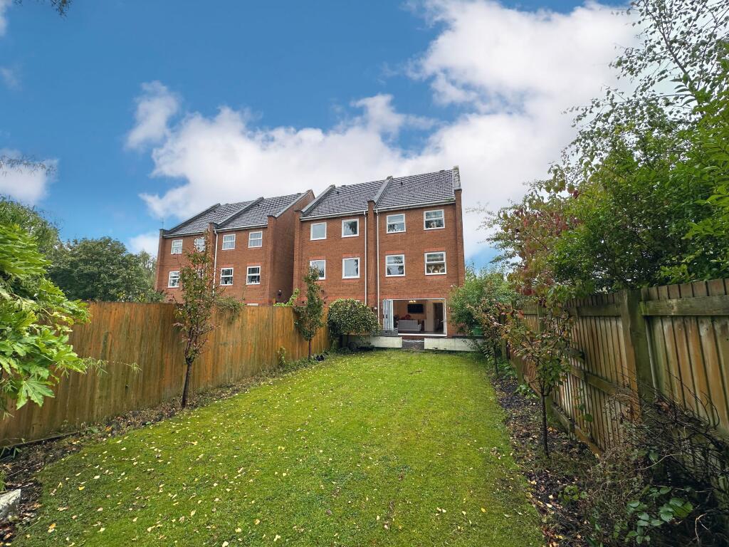 23. Rear aspect