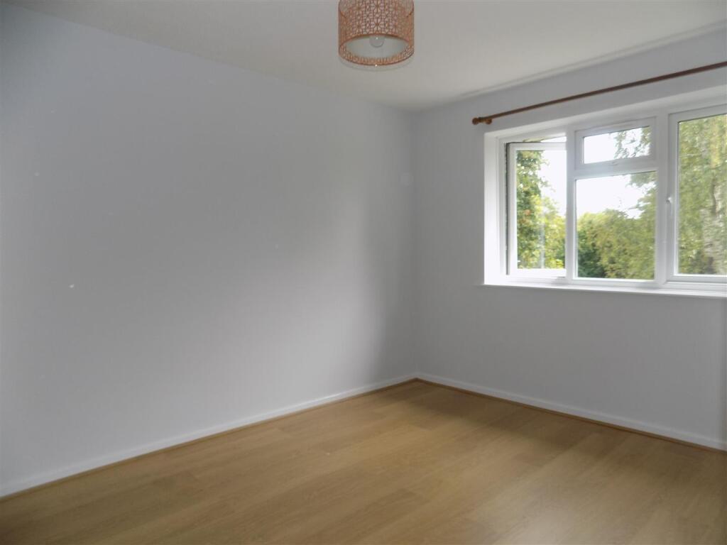 2 Hazley Walk -  Bed 1.JPG