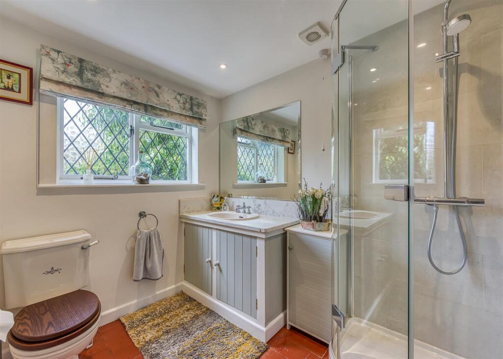 Smestow Gate Cottage-Shower Room.jpg