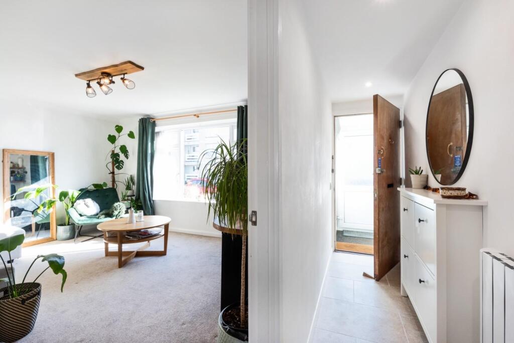 42 Bridge House, Bath. BA1 6BH-5.jpg