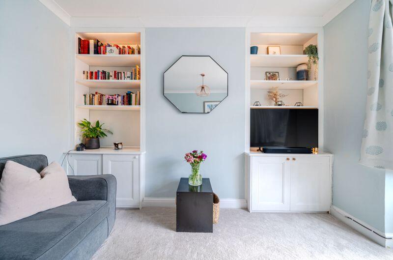 Lounge angle 3