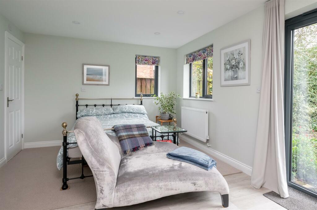 GROUND FLOOR BEDROOM