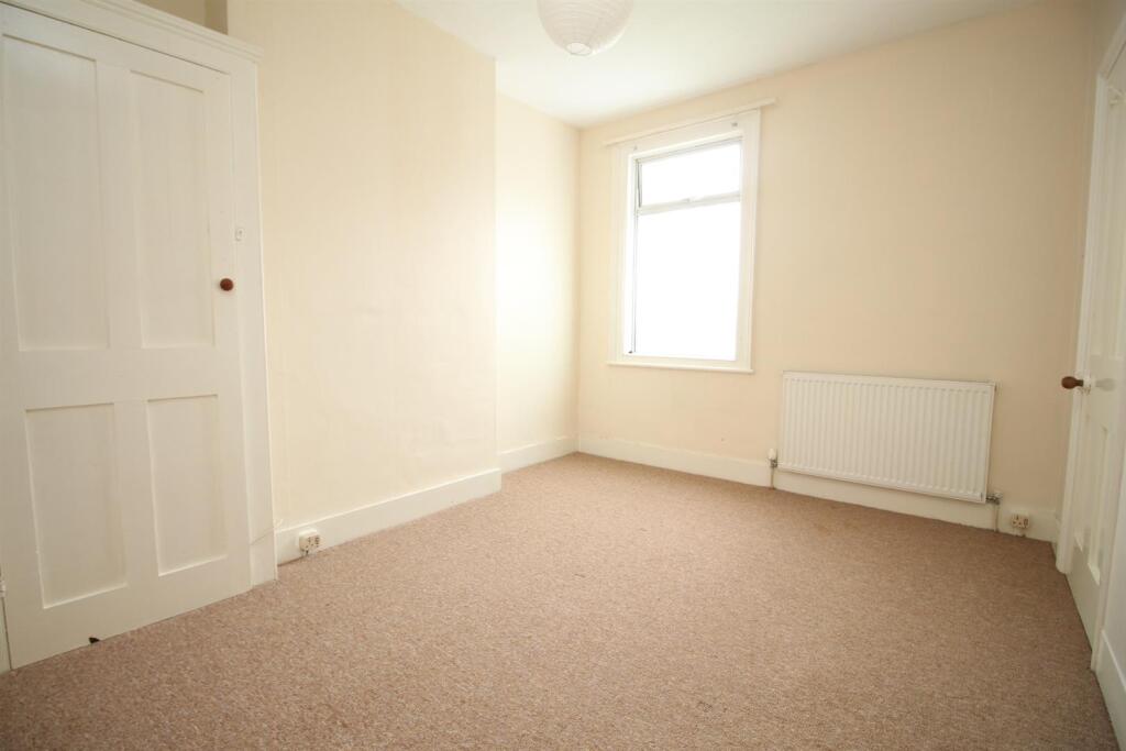 122 Christchurch Road Second Bedroom.JPG