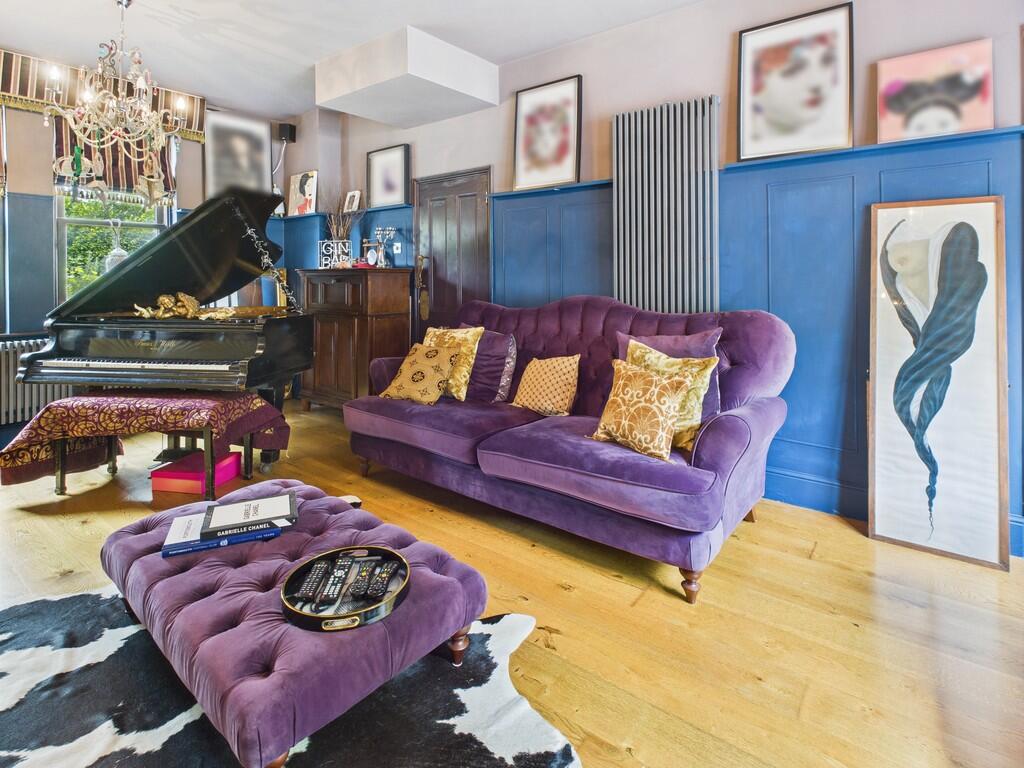 CAM05068G0-PR0032...