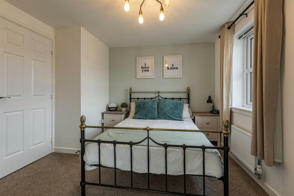 50 Knoll Park Galashiels 18.JPG