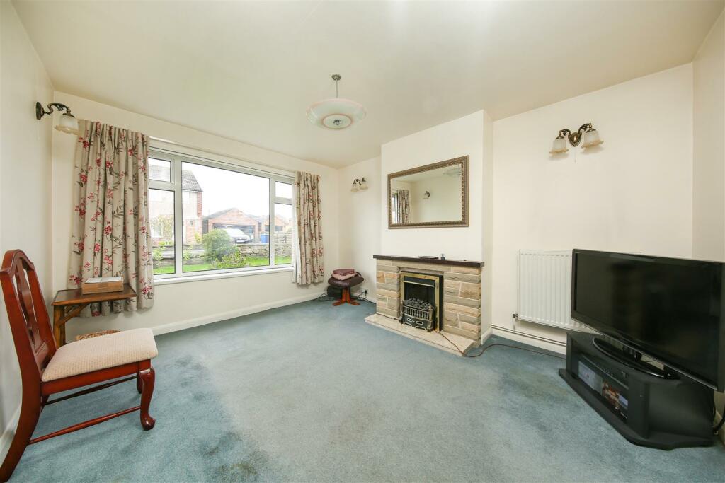 Living Room.jpg
