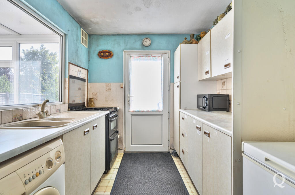 b6566f5a-08a4-467...