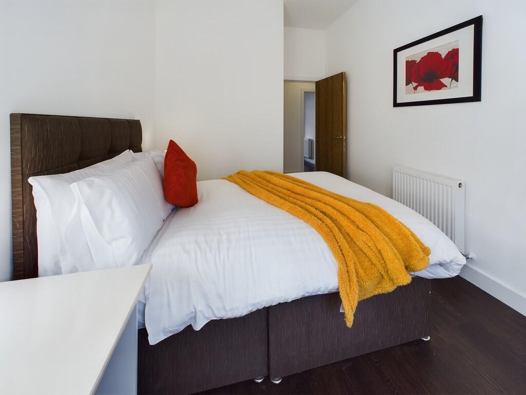 CAM02089G0-PR0416...