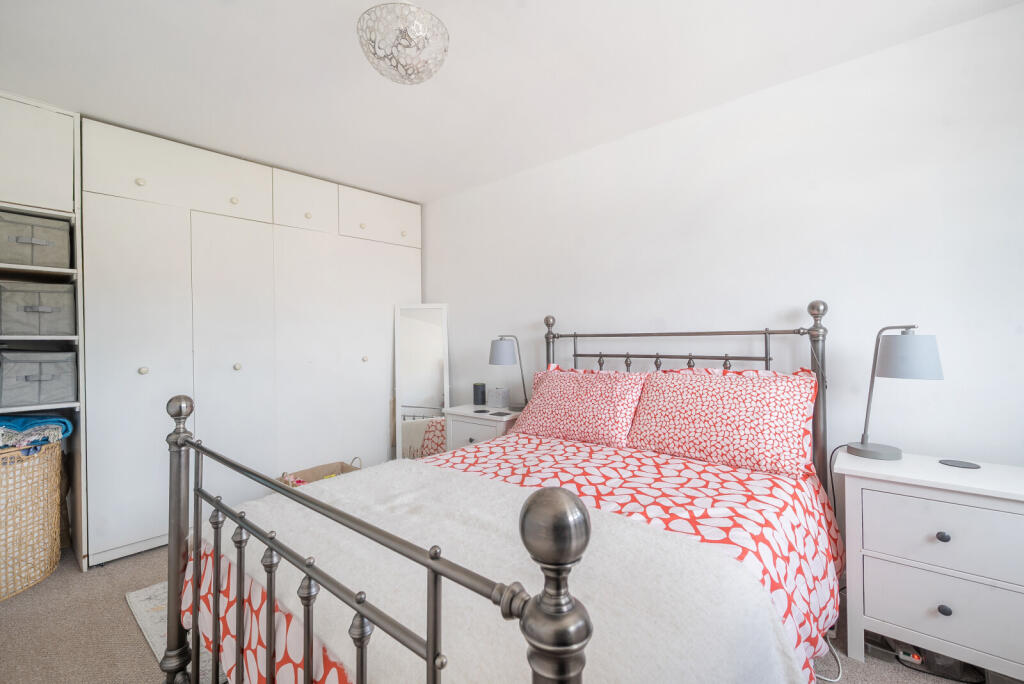 1294102-4-683436c...