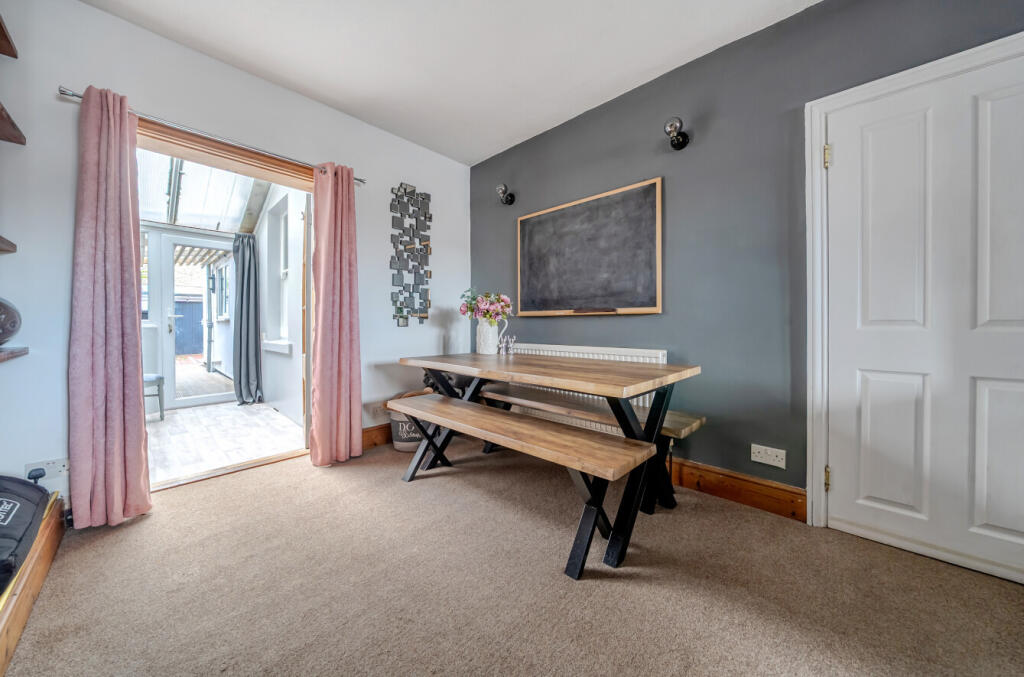 1346141-8-68b5e1e...