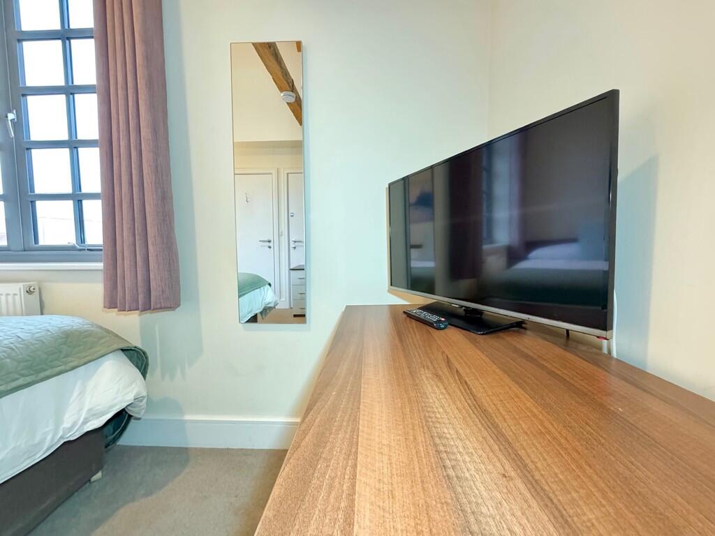 thumbnail_IMG_968...