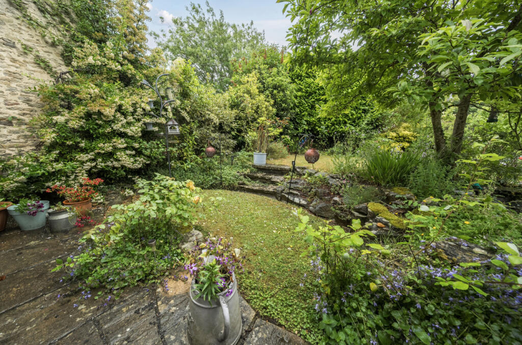 1299734-8-6836194...