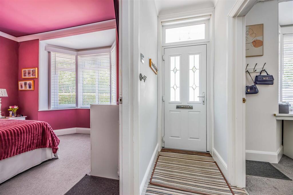 14 Salterns Lane, Hayling Island-Small-PorticoMark