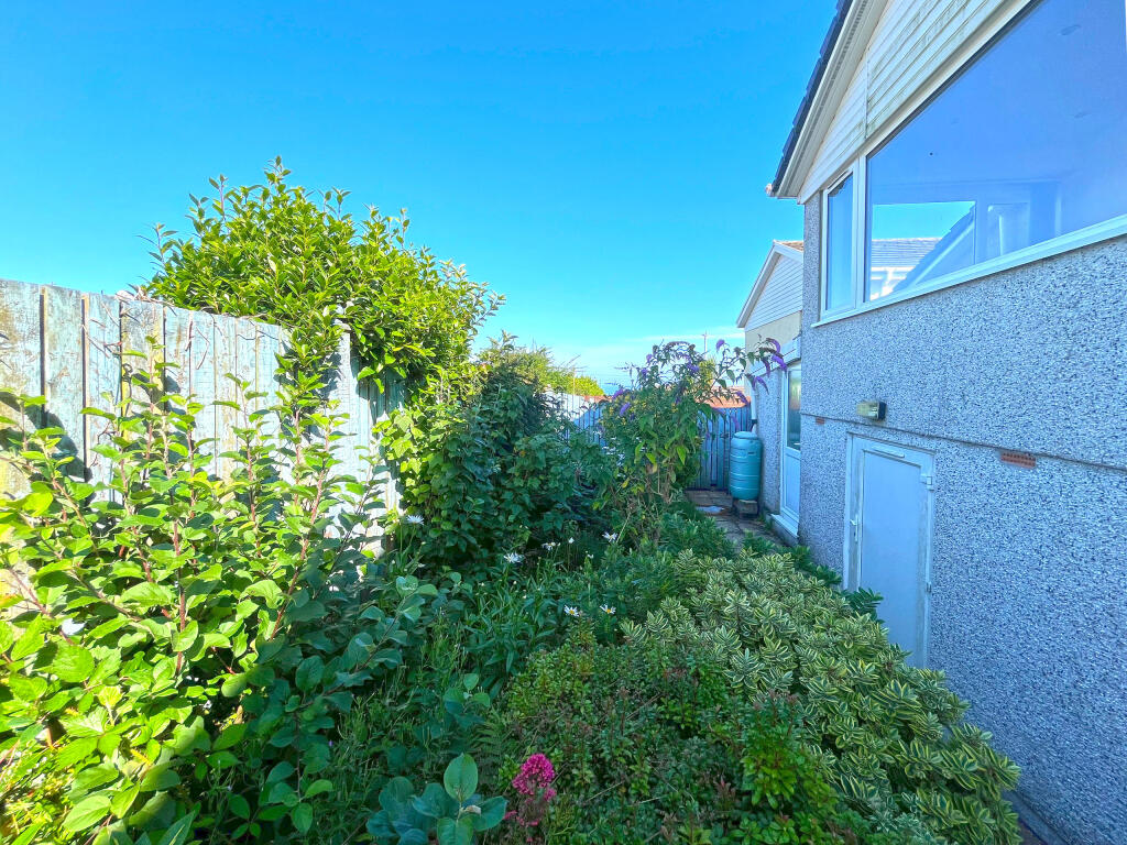 37_rear garden 1