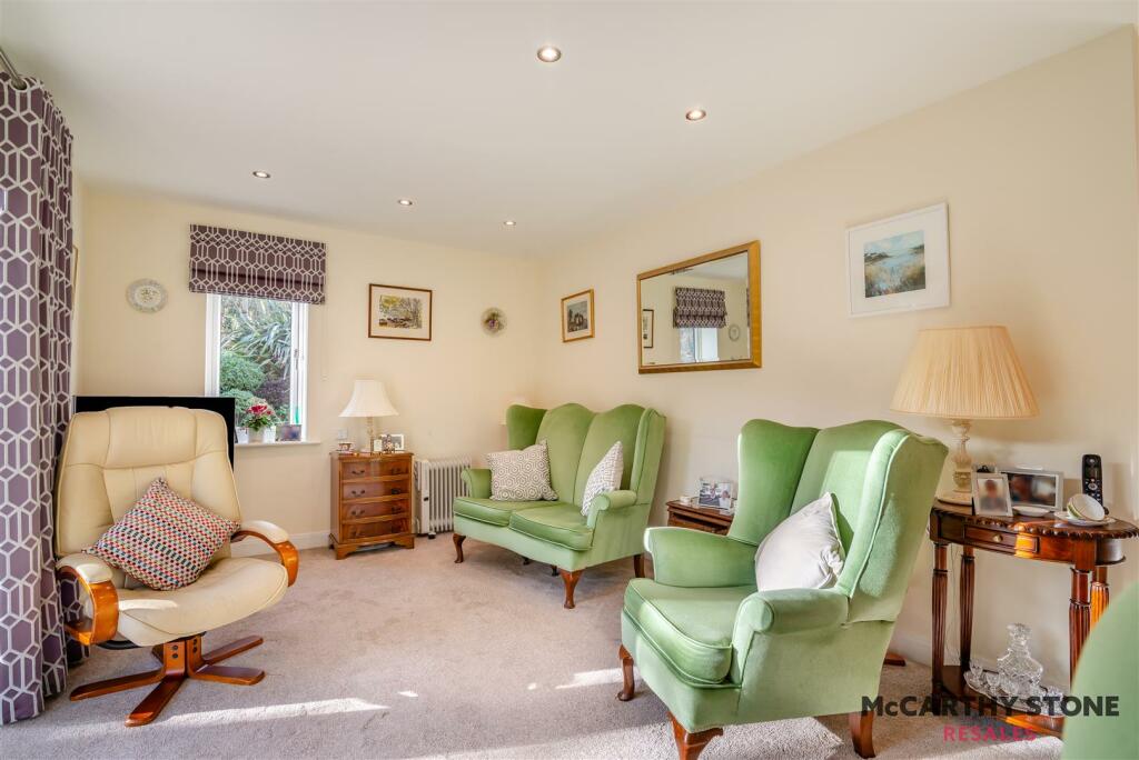 8628071-interior19.jpg