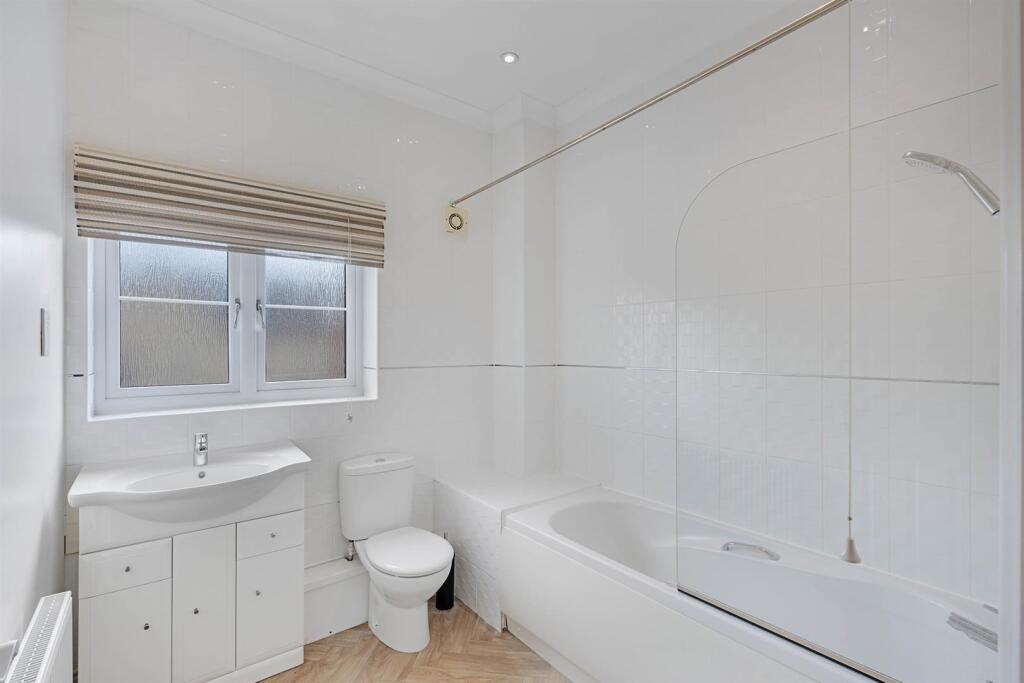 Bathroom First Floor