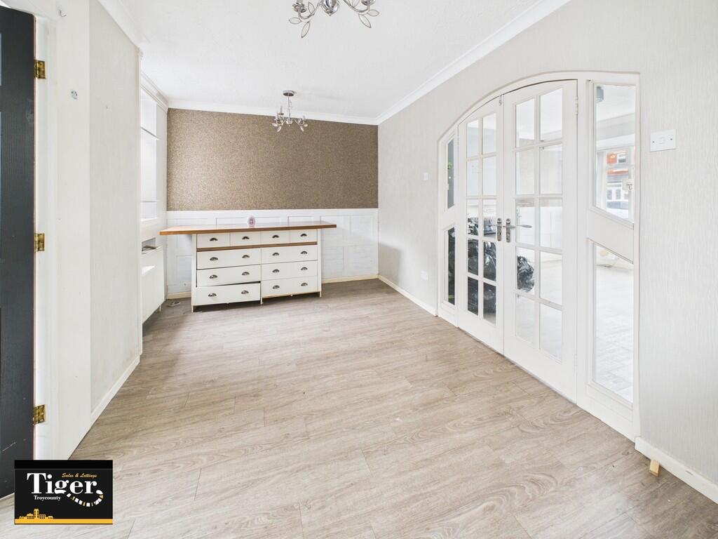 CAM02176G0-PR0730...