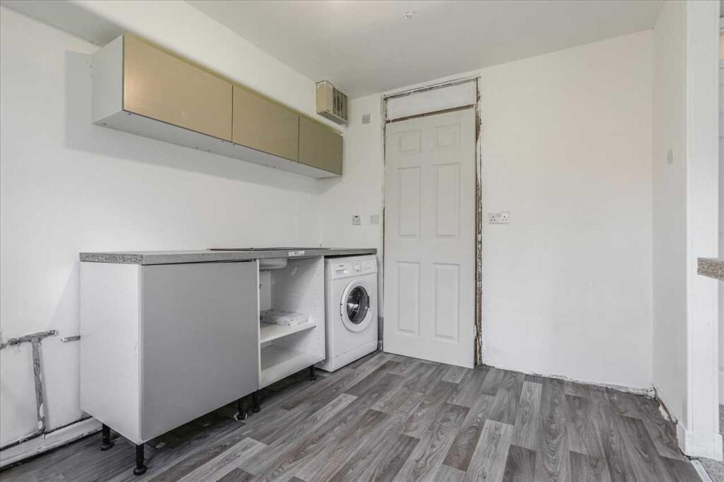 Breakfasting Kitchen