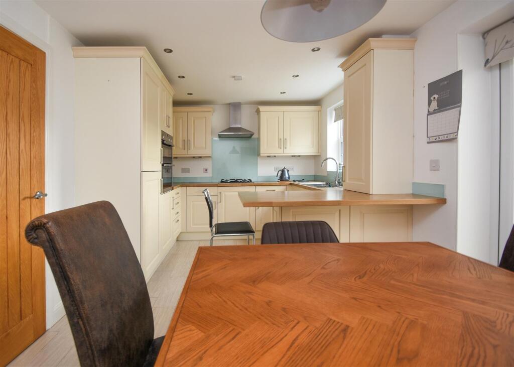 Eden House - Dining Kitchen (3).jpg