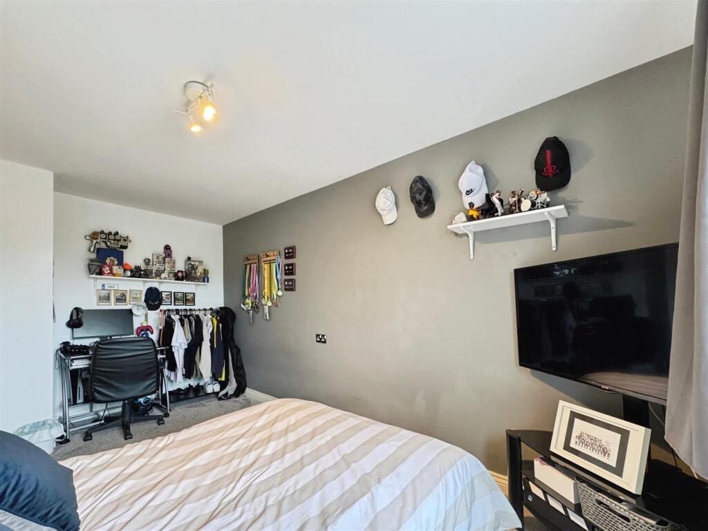 e23e51bd-8-42FC-8F44-333EAE408D2A-4721-0000040757D