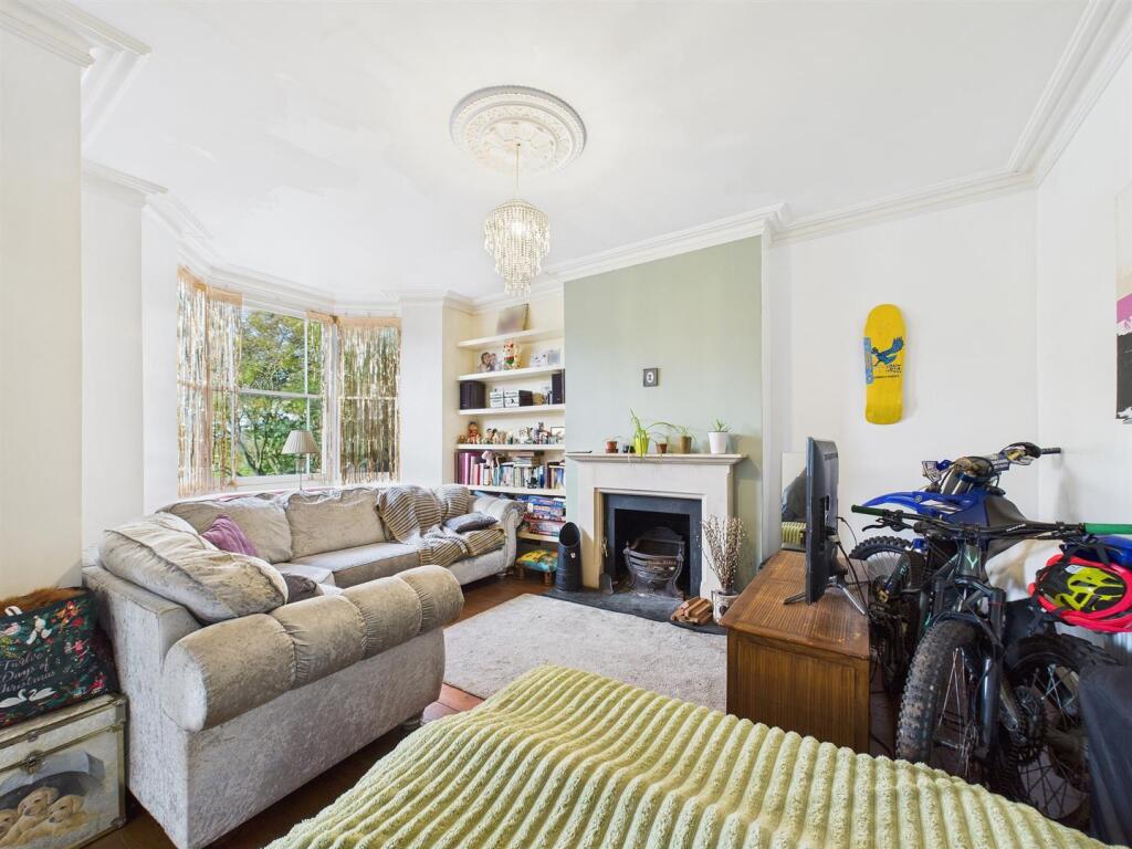 4 - Semi-detached House for Auction, Pill.jpg