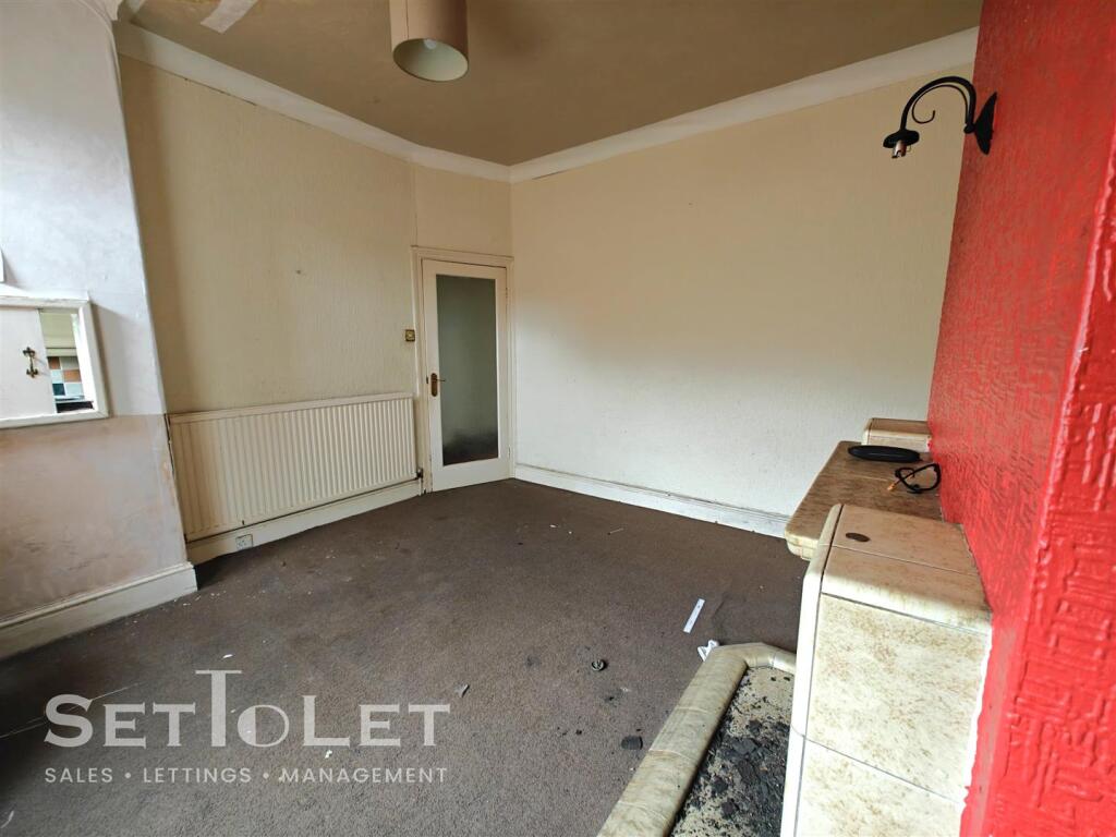 WhatsApp Image 2025-04-18 at 12.56.05 (11).jpeg