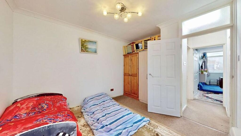 Cricklewood Lane, Cricklewood, NW2